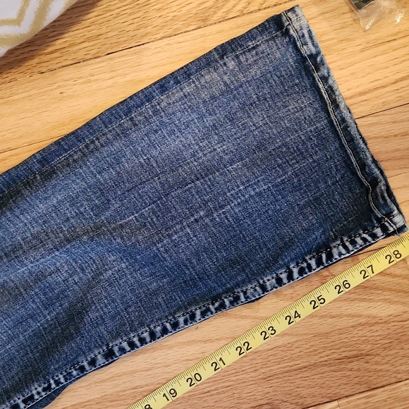 BKE Blue Distressed Payton Style Jeans Mid Rise Bootcut Size 30 X 31.5 Stretchy - Picture 7 of 15